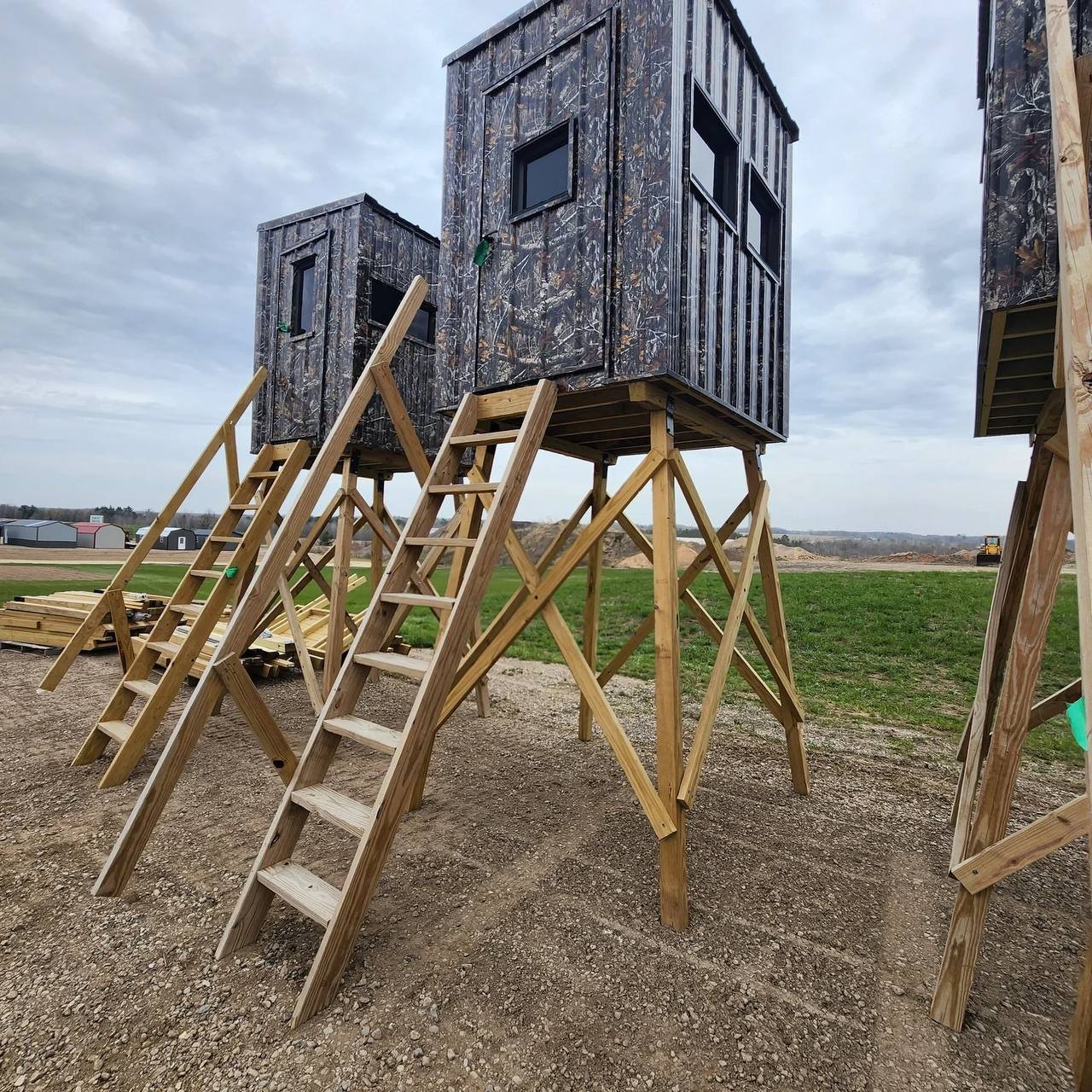 5x6 Driftless Deluxe Hunting Blind With 8 foot Stand