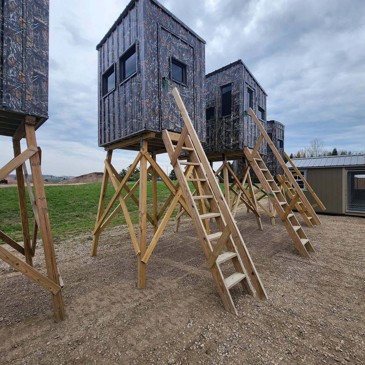 5x6 Driftless Deluxe Hunting Blind With 8 foot Stand - Image 3