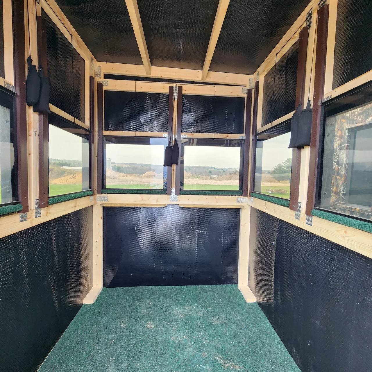 5x6 Driftless Deluxe Hunting Blind With 8 foot Stand - Image 2