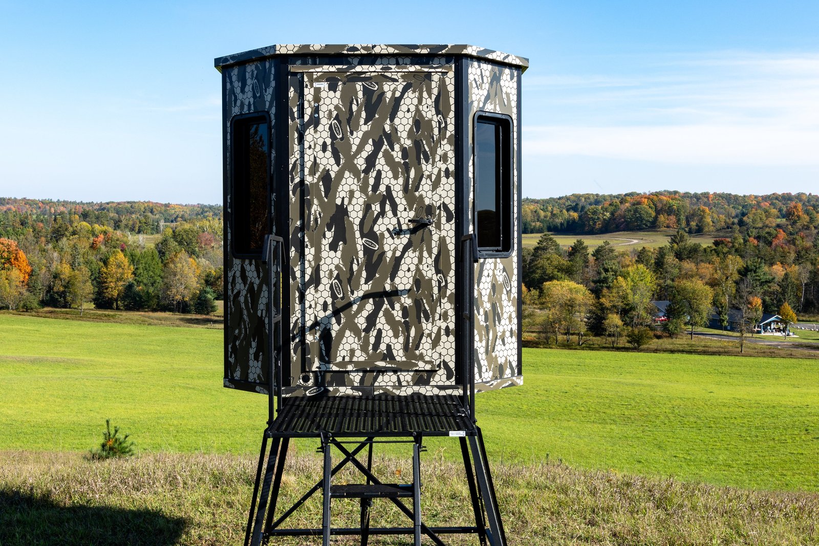 Orion 68VT - Modular Archery Deer Hunting Blind with Tinted Windows - Image 12