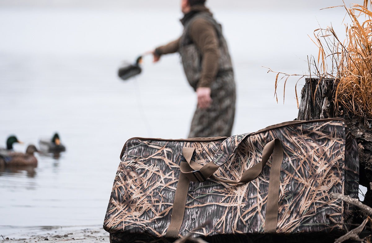 Deluxe 12 Slot Duck Decoy Bag – Original Shadow Grass - Image 4