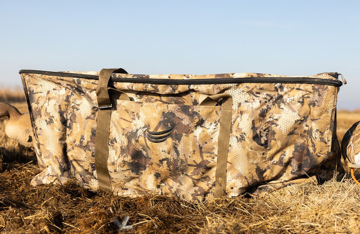 Flight 12 Slot Mid-Size Goose Decoy Bag - Optifade Marsh - Image 4