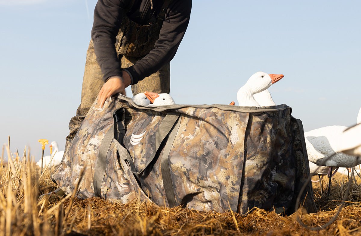 Flight 12 Slot Mid-Size Goose Decoy Bag - Optifade Timber - Image 4