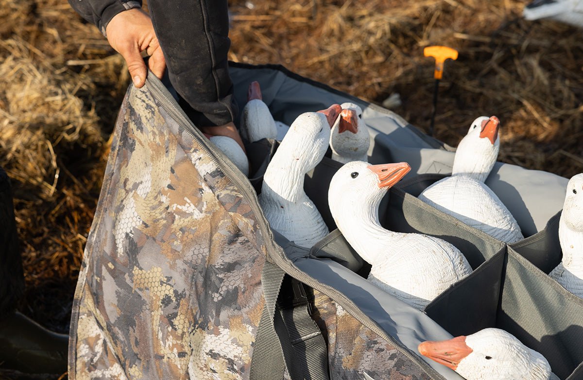 Flight 12 Slot Mid-Size Goose Decoy Bag - Optifade Timber - Image 5